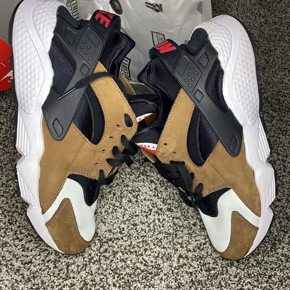 Men’s Nike Air Huarache Escape 2.0
Sz. 9 - Picture 6 of 10